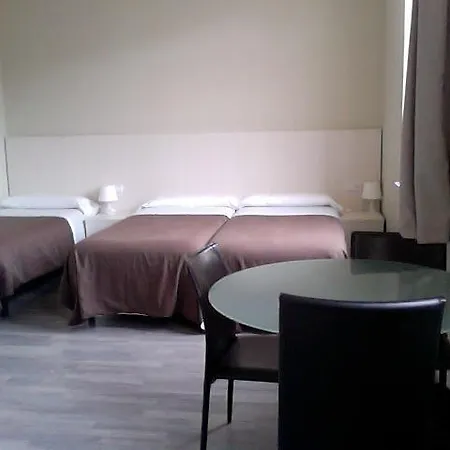 ホテル Estacio Del Nord 3*
